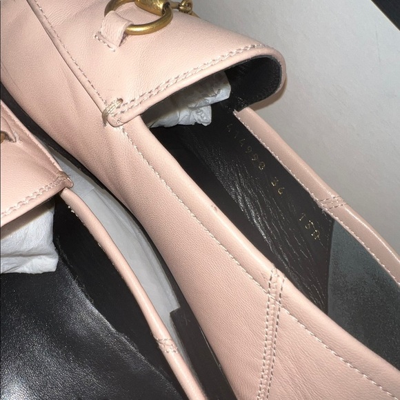 Gucci Skin Rose Loafers - Picture 2 of 5